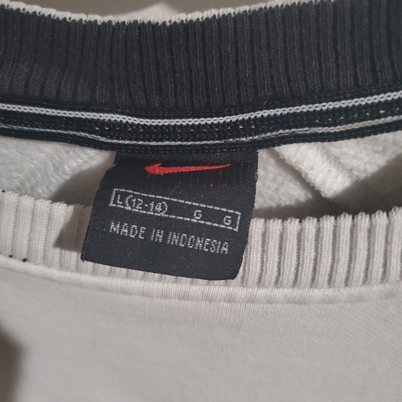 Nike Sweater, White, Youth Large - Picture 2 of 6